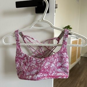 Lululemon Free to Be Bra